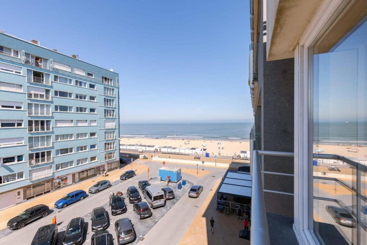 Huswell - Lovely Apartment With Lateral Sea View And Parking Oostende Buitenkant foto