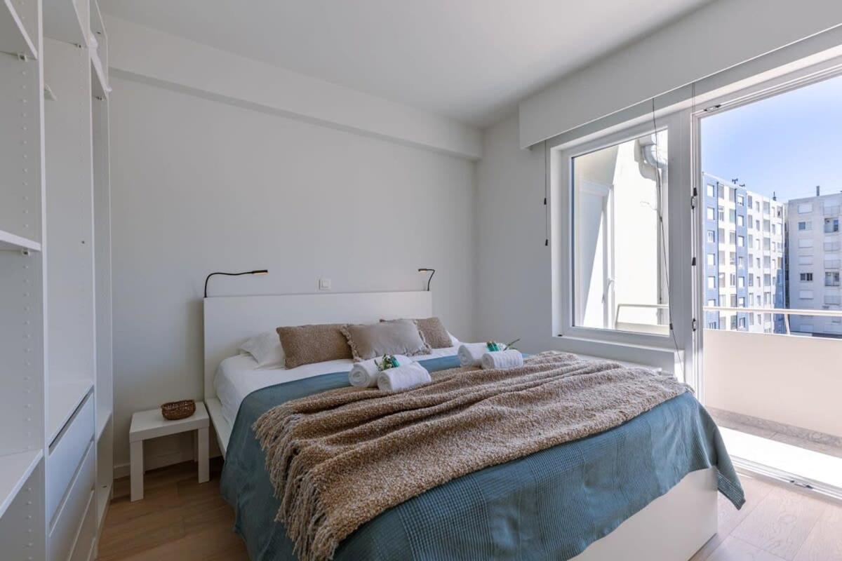 Huswell - Lovely Apartment With Lateral Sea View And Parking Oostende Buitenkant foto