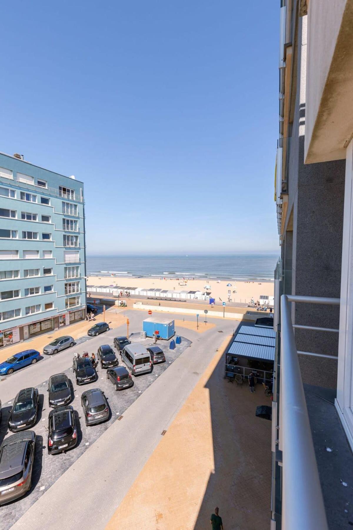 Huswell - Lovely Apartment With Lateral Sea View And Parking Oostende Buitenkant foto